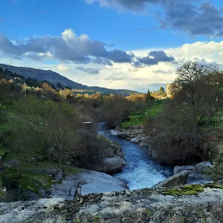 펜션 Casa De Aldeia Vale Do Mondego 과르다