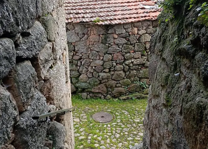 Casa De Aldeia Vale Do Mondego *