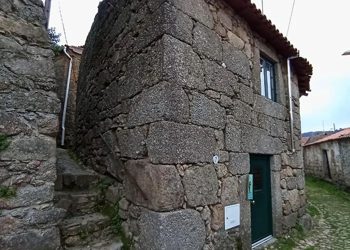 Casa De Aldeia Vale Do Mondego Holiday home *